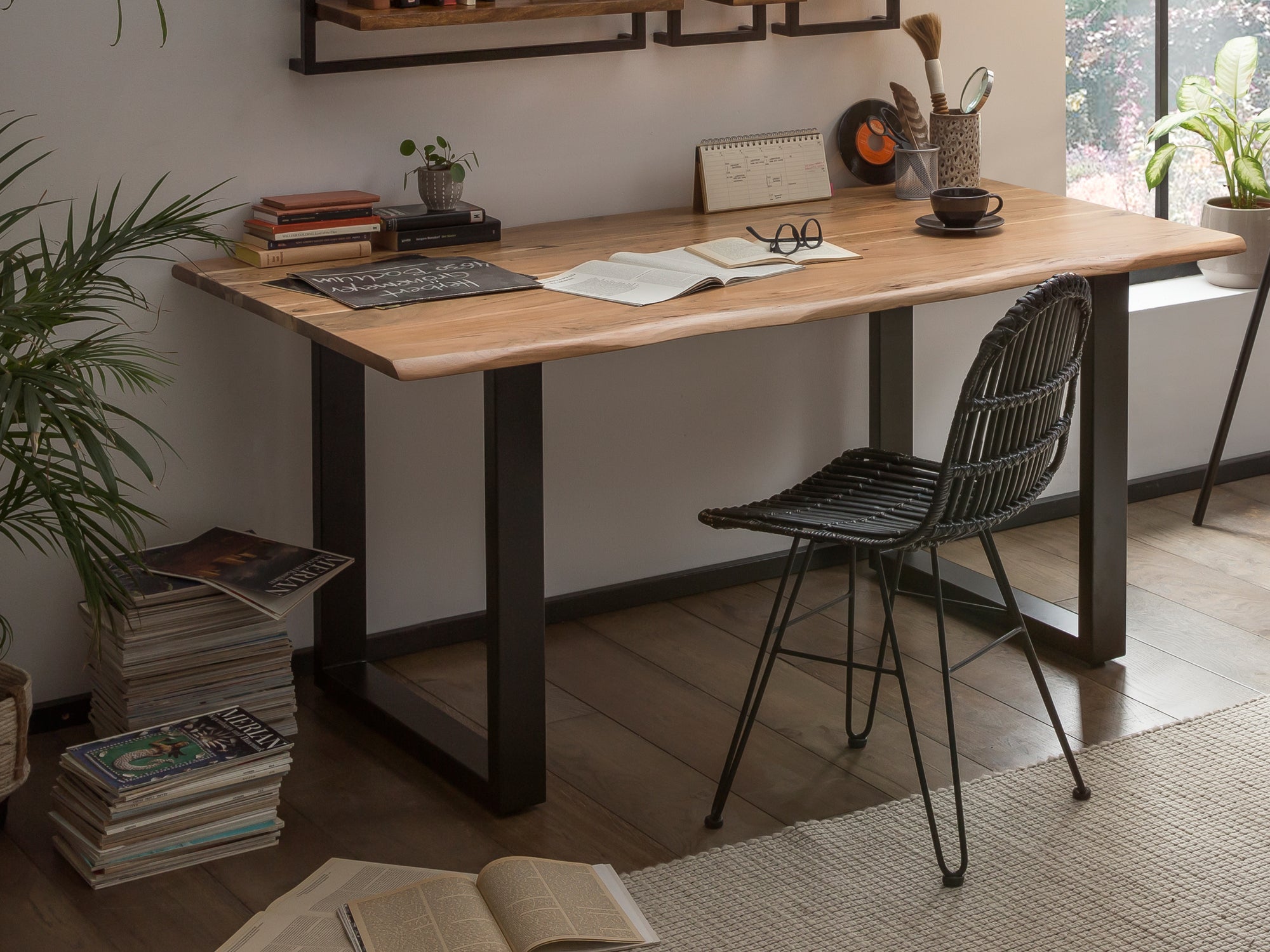 TPFLiving Platte Melbourne Akazie, Gestell Stahl Platte natur antikfinish lackiert, Gestell antiksilbern lackiert TPFLiving Platte Melbourne Akazie, Gestell Stahl Platte natur antikfinish lackiert, Gestell antiksilbern lackiert