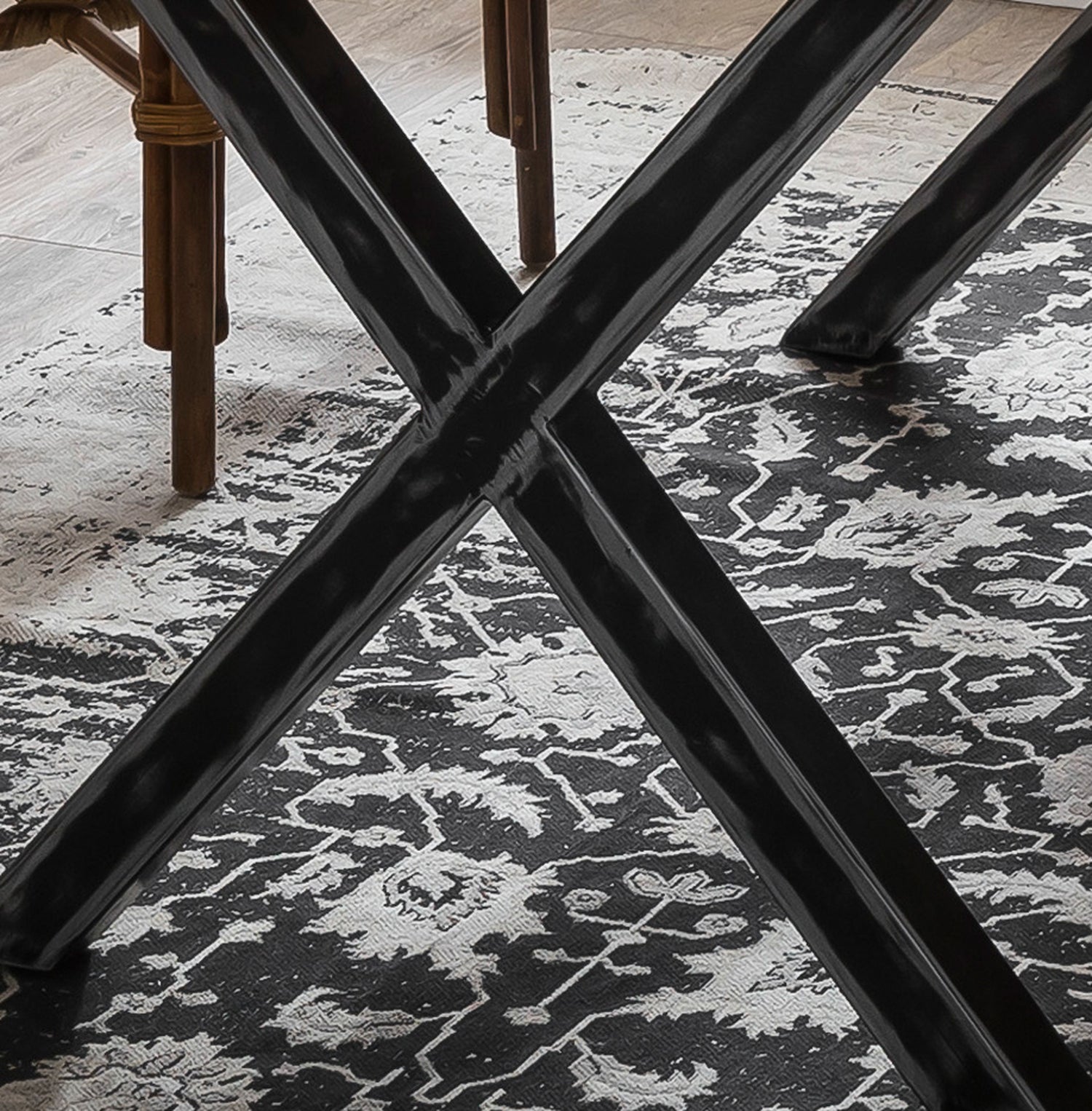 TPFLiving Tisch Bundaberg 160 x 85 cm Platte Mango massiv, Gestell Roheisen Platte natur, Gestell Used Look, klar lackiert TPFLiving Tisch Bundaberg 160 x 85 cm Platte Mango massiv, Gestell Roheisen Platte natur, Gestell Used Look, klar lackiert