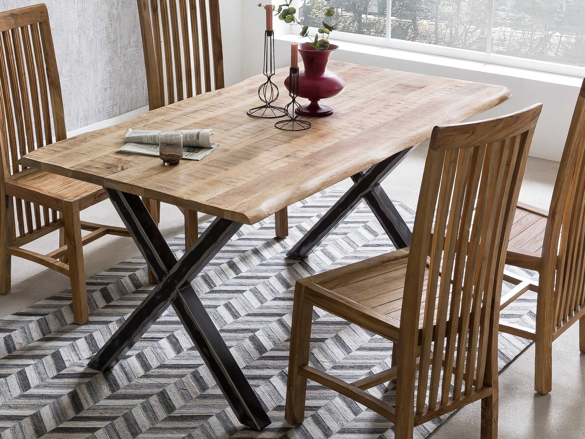 TPFLiving Tisch Bundaberg 160 x 85 cm Platte Mango massiv, Gestell Roheisen Platte natur, Gestell Used Look, klar lackiert TPFLiving Tisch Bundaberg 160 x 85 cm Platte Mango massiv, Gestell Roheisen Platte natur, Gestell Used Look, klar lackiert