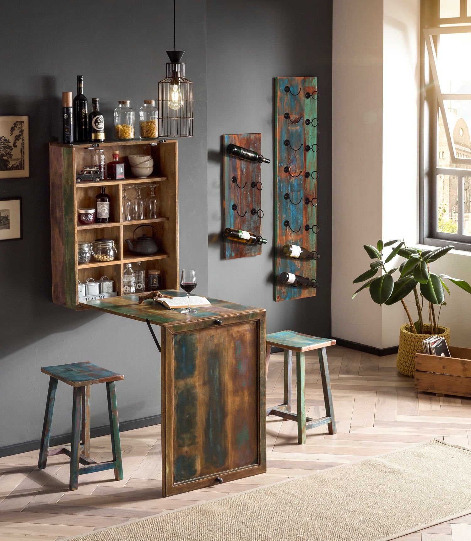 TPFLiving Cordowa Klapptisch mit 2 Hockern Altholz mit starken Gebrauchsspuren, lackiert bunt TPFLiving Cordowa Klapptisch mit 2 Hockern Altholz mit starken Gebrauchsspuren, lackiert bunt