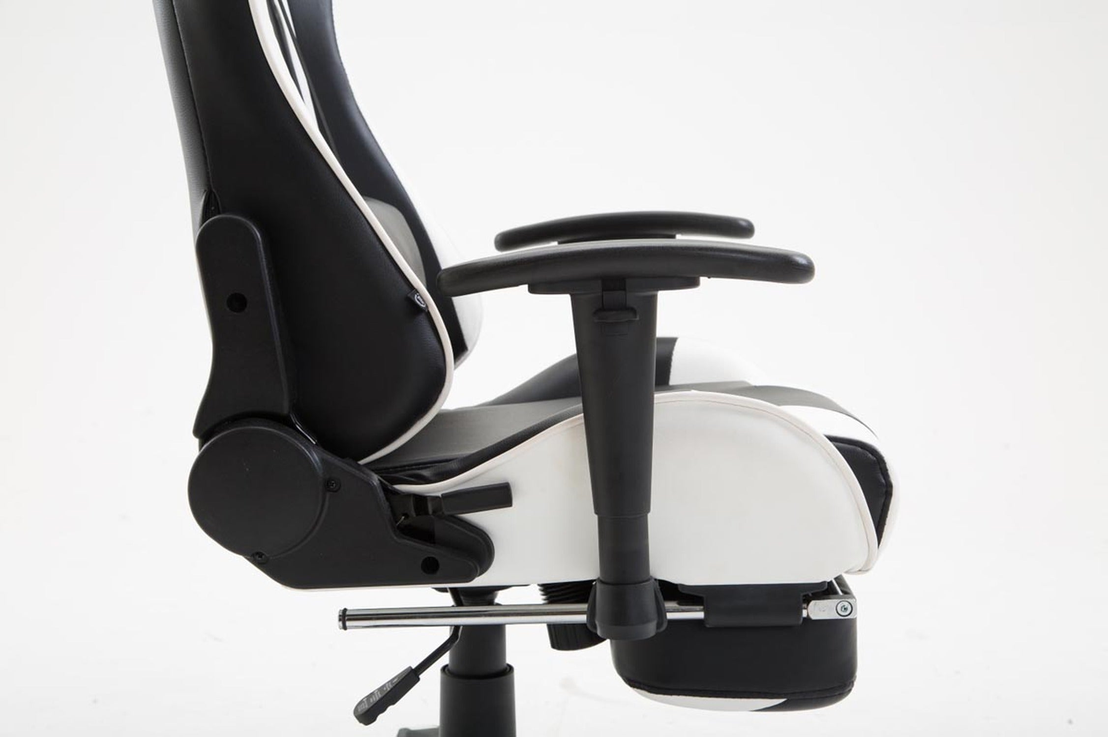 TPFLiving Bürostuhl Boack Kunstleder mit Fußablage TPFLiving Bürostuhl Boack Kunstleder mit Fußablage