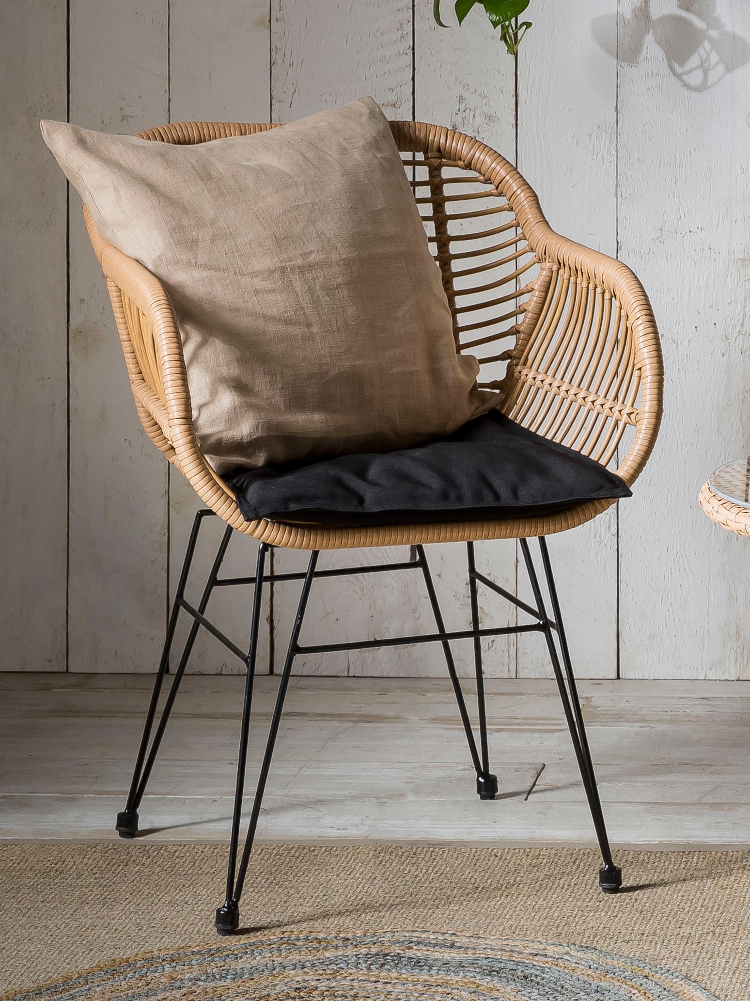 TPFGarden Sitzgruppe MARTINA 2 Stühle, 2 Sitzkissen, 1 Beistelltisch TPFGarden Sitzgruppe MARTINA 2 Stühle, 2 Sitzkissen, 1 Beistelltisch