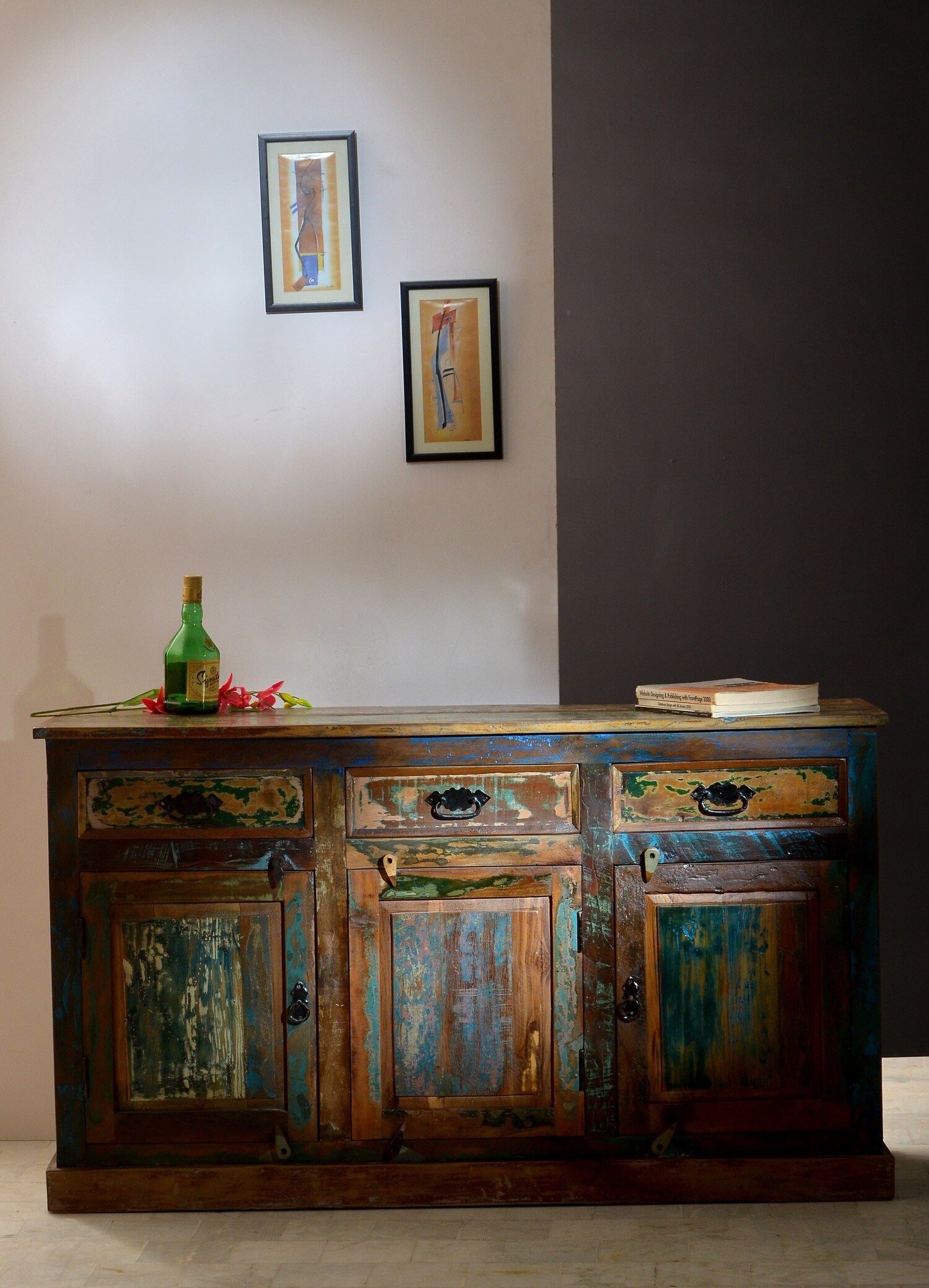 TPFLiving Sideboard Sitka Altholz mit starken Gebrauchsspuren, lackiert bunt