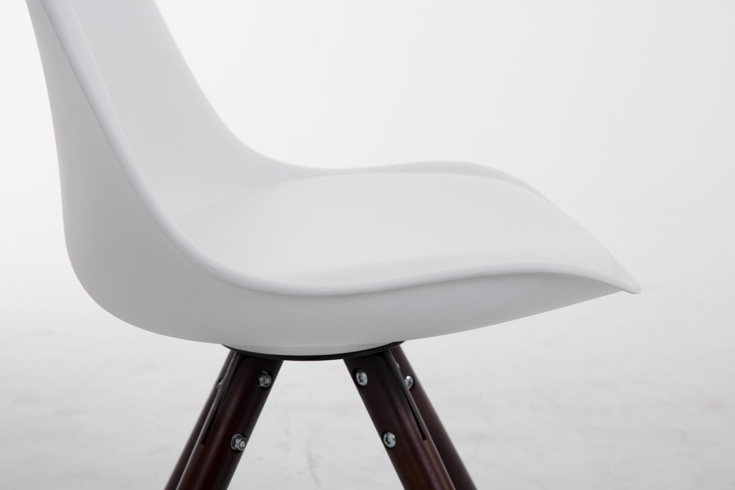 TPFLiving Besucherstuhl Toulon Kunstleder Gestell Buchenholz Cappuccino Rund