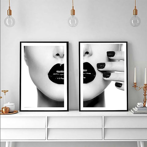 TPFLiving Poster Leinwand / Frau mit schwarzen Lippen und Fingernägeln - / Verschiedene Größen - OHNE Rahmen - Modell A