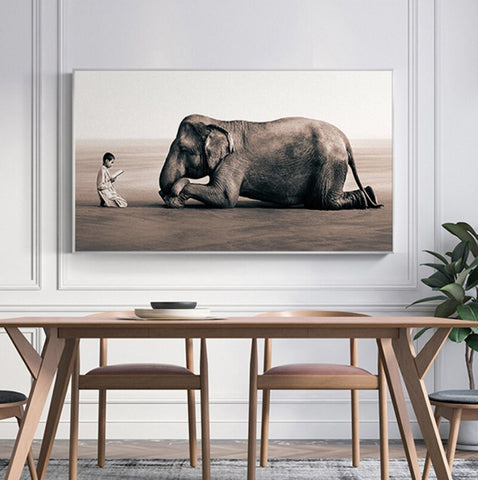TPFLiving Poster Leinwand / Kniender Elefant und betendes Kind in braunen Farbtönen / Verschiedene Größen - OHNE Rahmen - Modell FB925-C